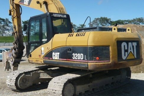 Экскаватор CAT 320DL c гидроножницами
